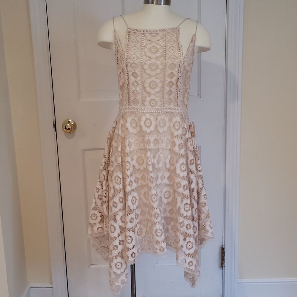 Free People Lace ivory mini size 6